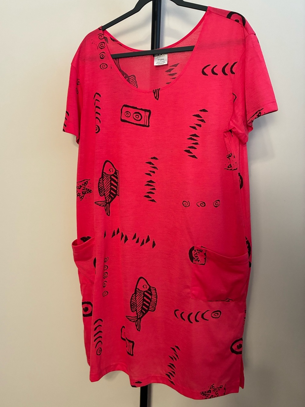 I.G. Sport Pink Short-Sleeve Shift Dress with Pockets and Black Fish Print 1x